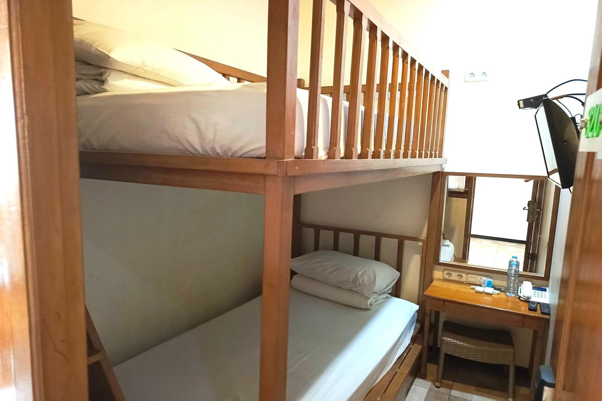 Java Capsule Hotel 玛琅 外观 照片