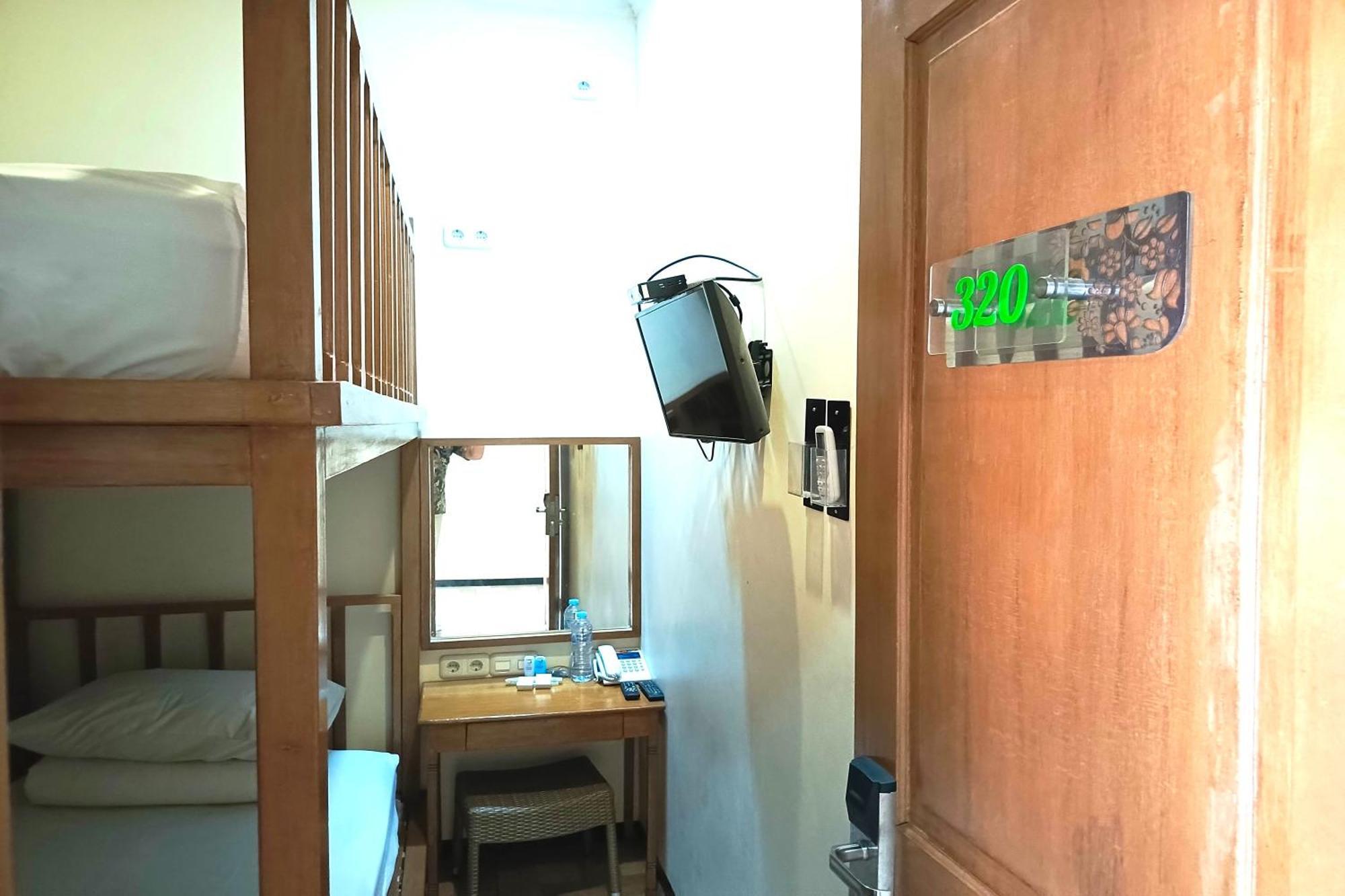 Java Capsule Hotel 玛琅 外观 照片